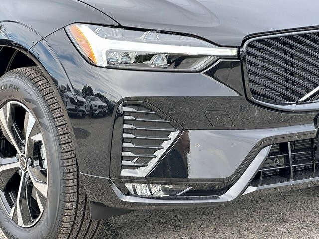 2026 Volvo XC60 B5 Core photo 3