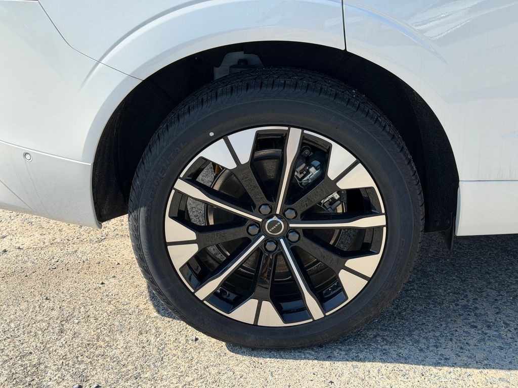 2026 Volvo XC60 Plus - Photo 6