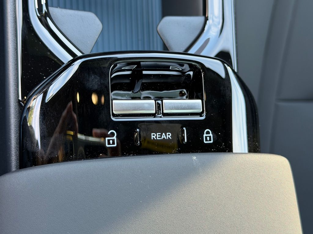 2026 Volvo EX30 Plus - Photo 25