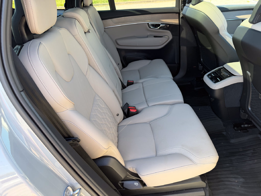 2026 Volvo XC90 Plus - Photo 11