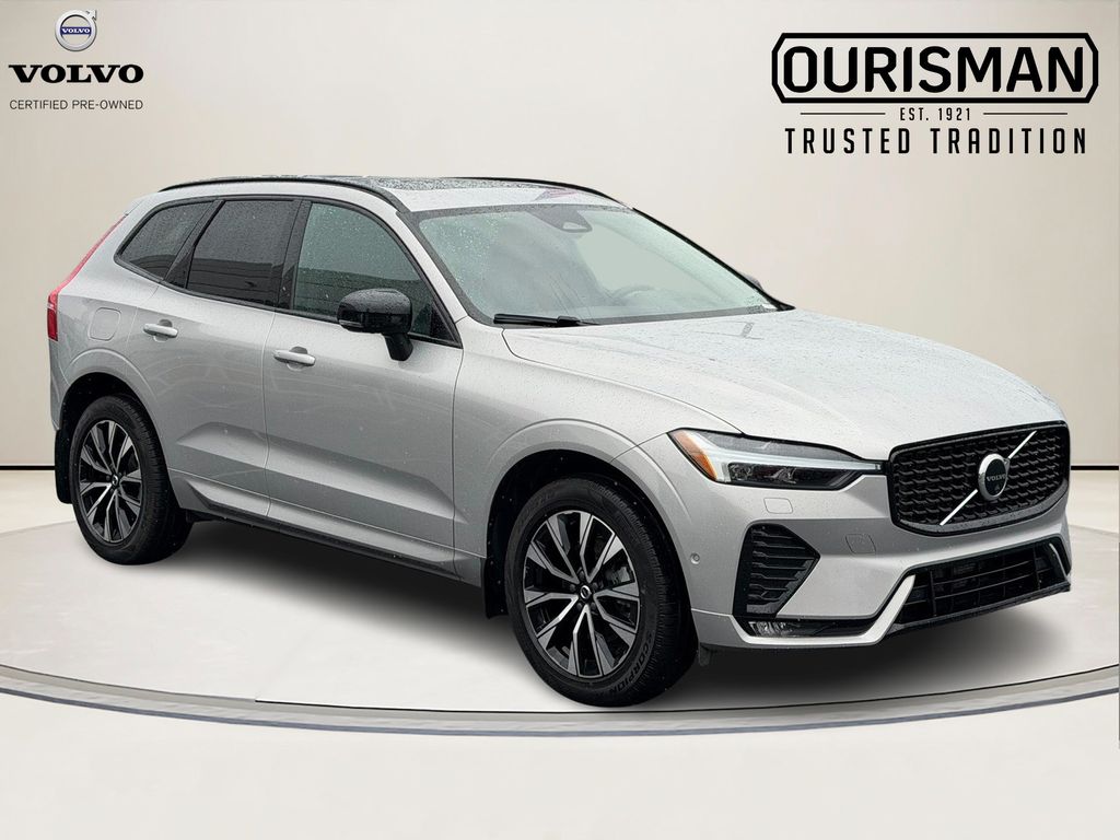 2023 Volvo XC60 B5 Plus Dark Theme AWD's photo
