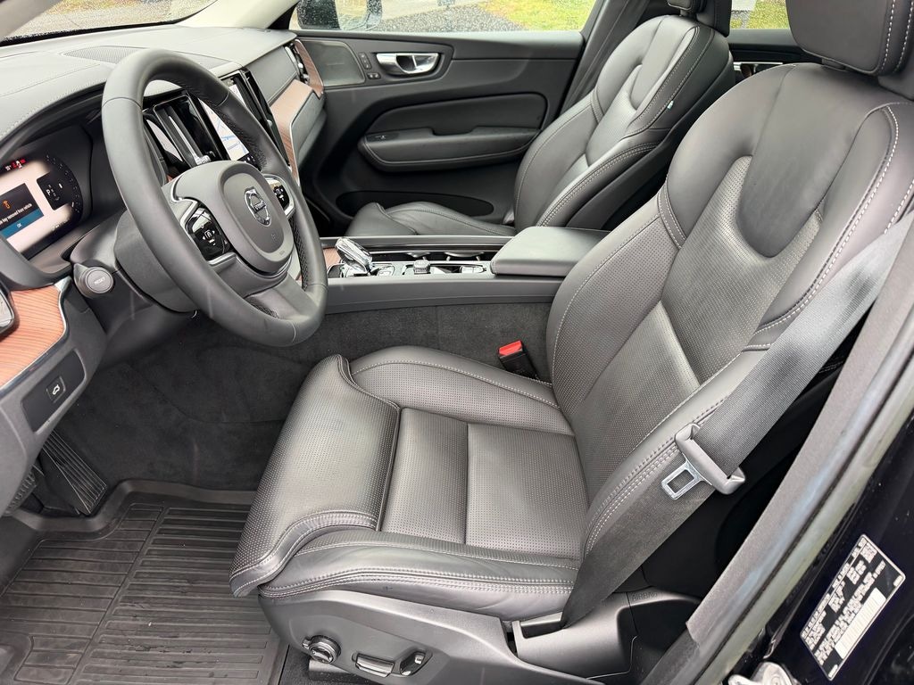 Certified 2023 Volvo XC60 B5 Ultimate Bright Theme SUV