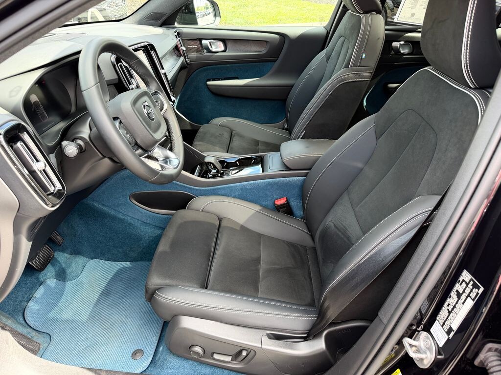 Certified 2023 Volvo C40 Recharge Pure Electric Ultimate SUV