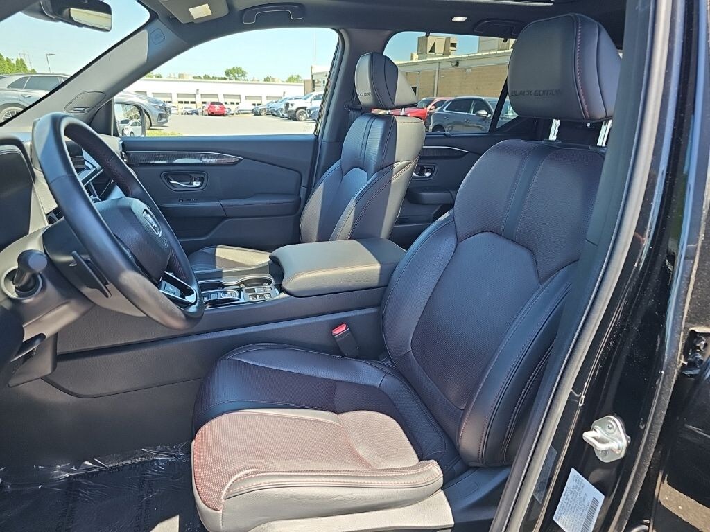 Used 2025 Honda Pilot Black Edition SUV