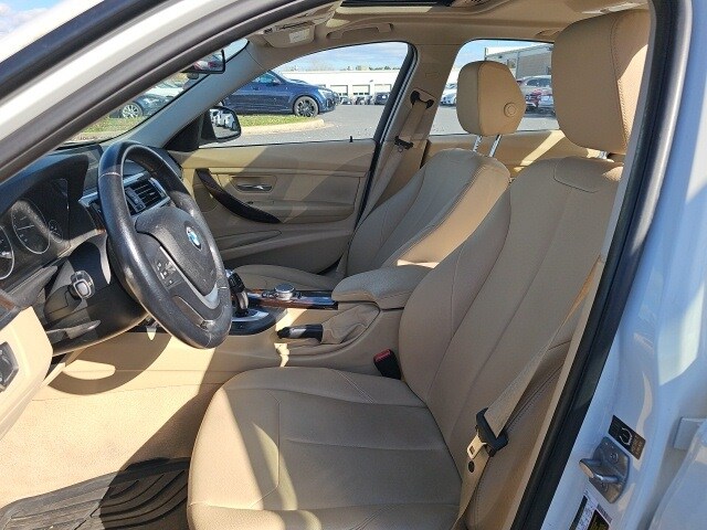 2015 Bmw 328i xDrive SA photo 3