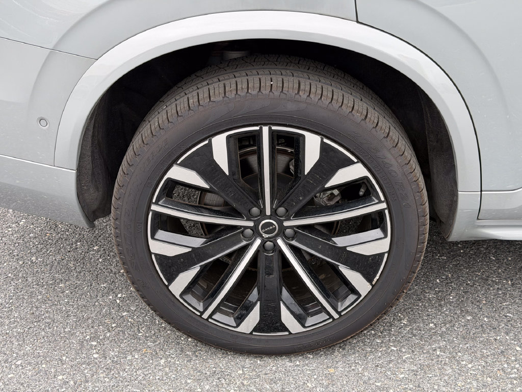 2026 Volvo XC90 Plus - Photo 6