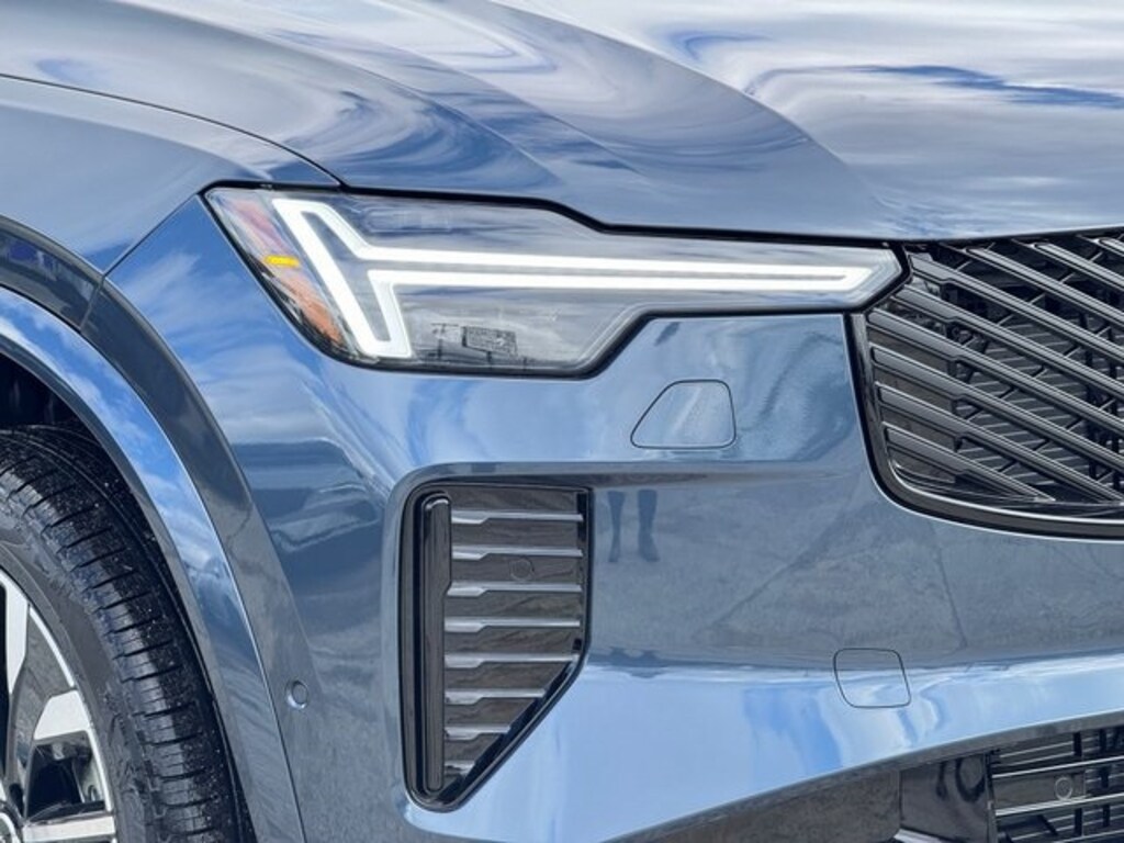 New 2026 Volvo XC90 B6 Ultra Dark Theme 6-Seater SUV