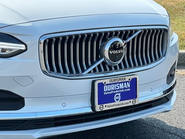 2025 Volvo S90 Plus photo 2