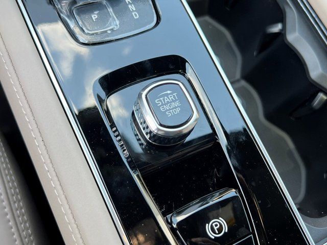 2026 Volvo XC90 Ultra - Photo 27