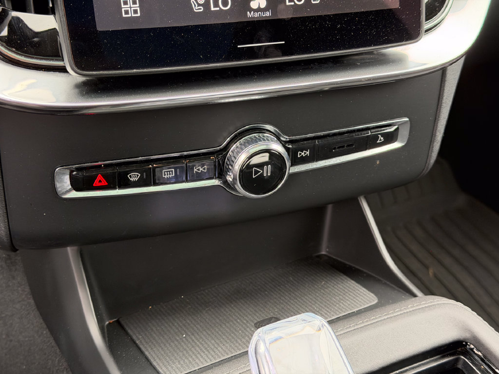 2026 Volvo XC90 Plus - Photo 26