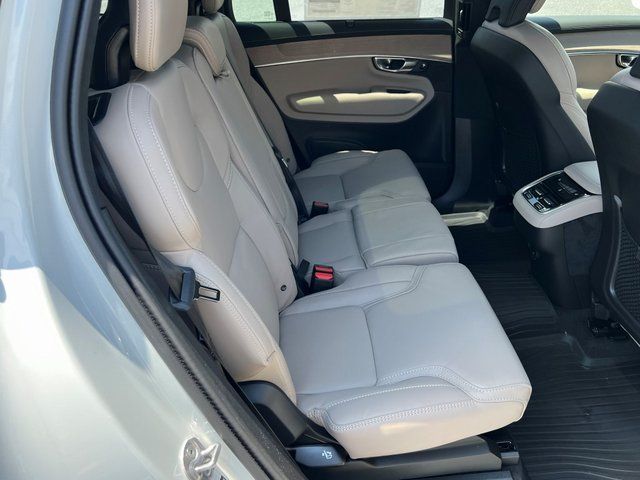 2026 Volvo XC90 Ultra - Photo 11