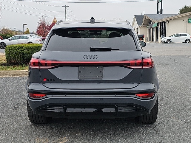 2025 Audi SQ6 photo 3
