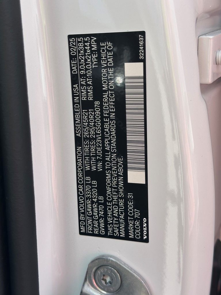 2025 Volvo EX90 Ultra - Photo 31