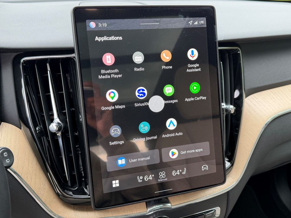 2026 Volvo XC60 Plus - Photo 25