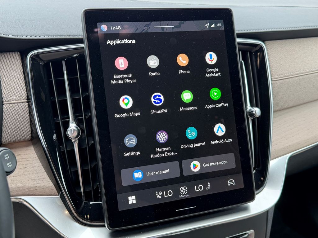 2026 Volvo XC90 Plus - Photo 25