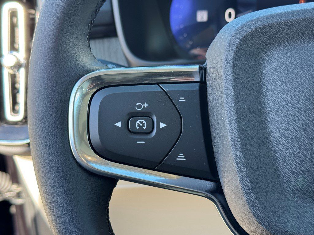 2026 Volvo XC40 Ultra - Photo 30