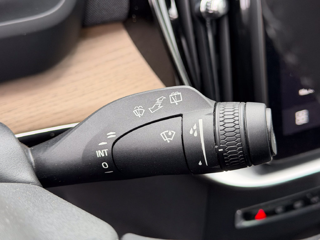 2026 Volvo XC90 Plus - Photo 29