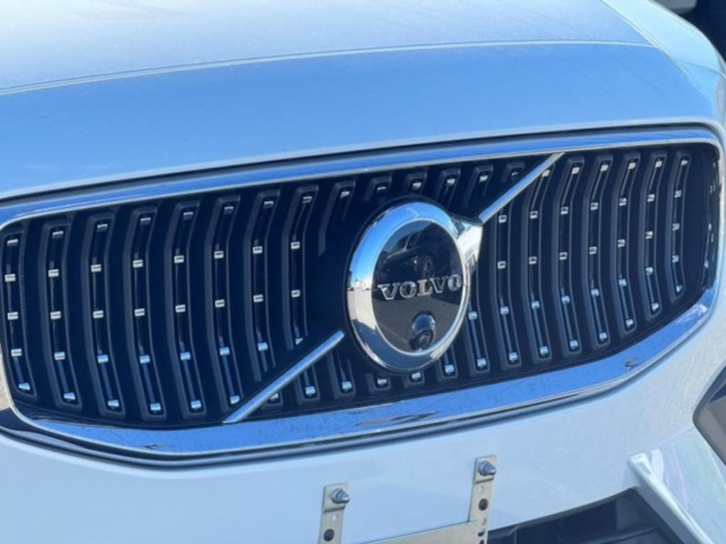 New 2026 Volvo V60 Cross Country B5 Ultra Wagon