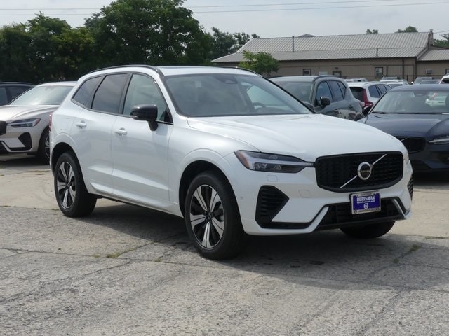 2025 Volvo XC60 plug-in hybrid T8 Plus SUV