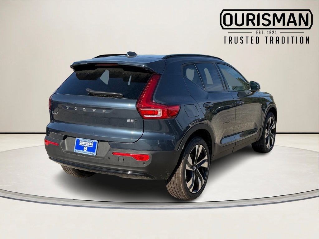 New 2026 Volvo XC40 B5 Ultra SUV