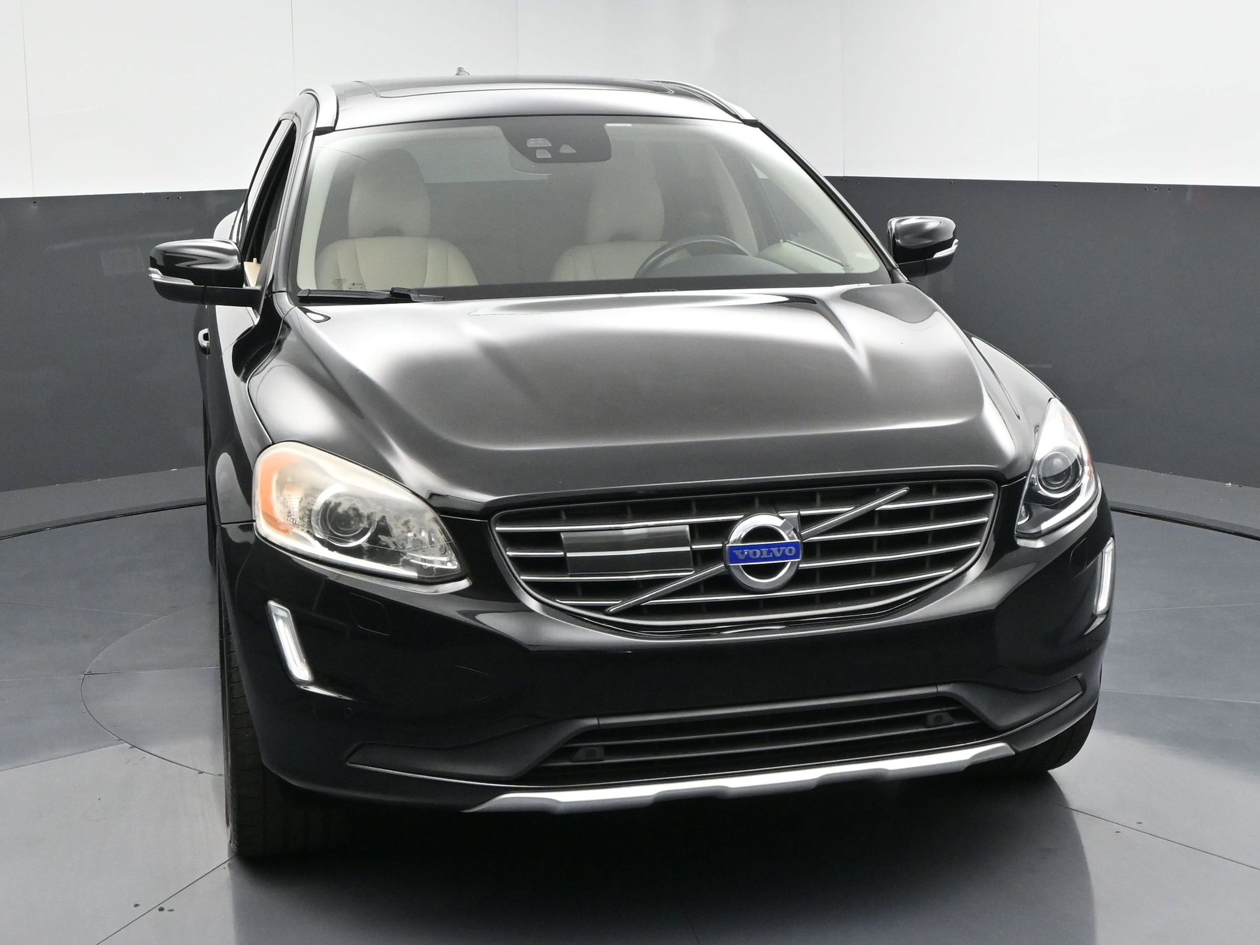 Used 2015 Volvo XC60 Platinum with VIN YV440MDM6F2665663 for sale in Greenville, SC