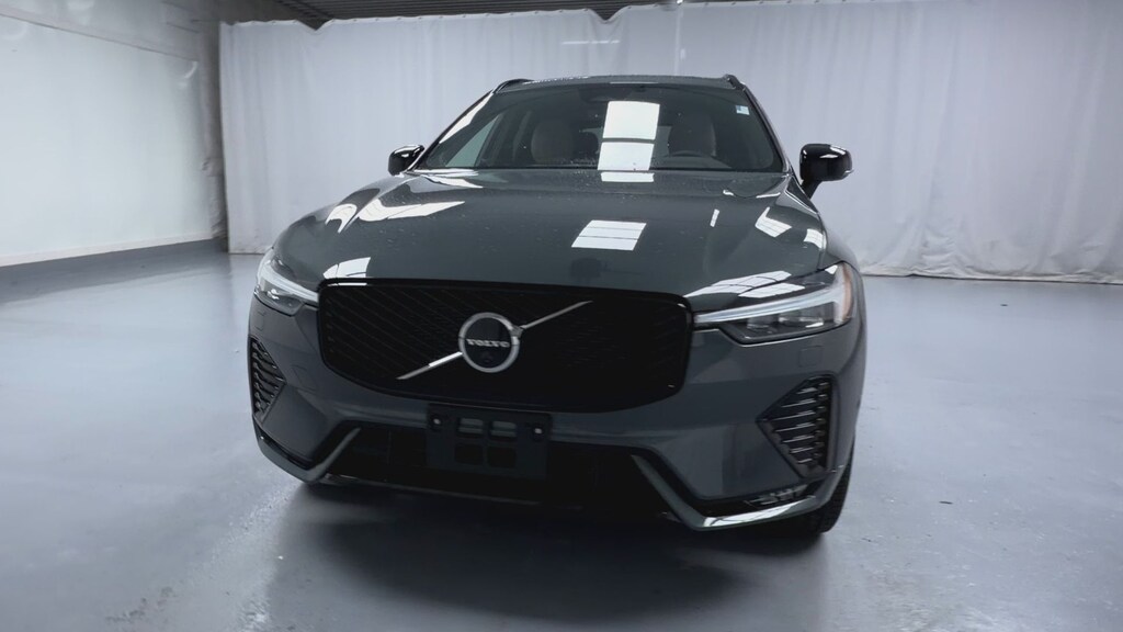 New 2026 Volvo XC60 B5 Plus SUV