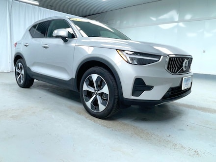 2025 Volvo XC40 B5 Core Bright Theme SUV