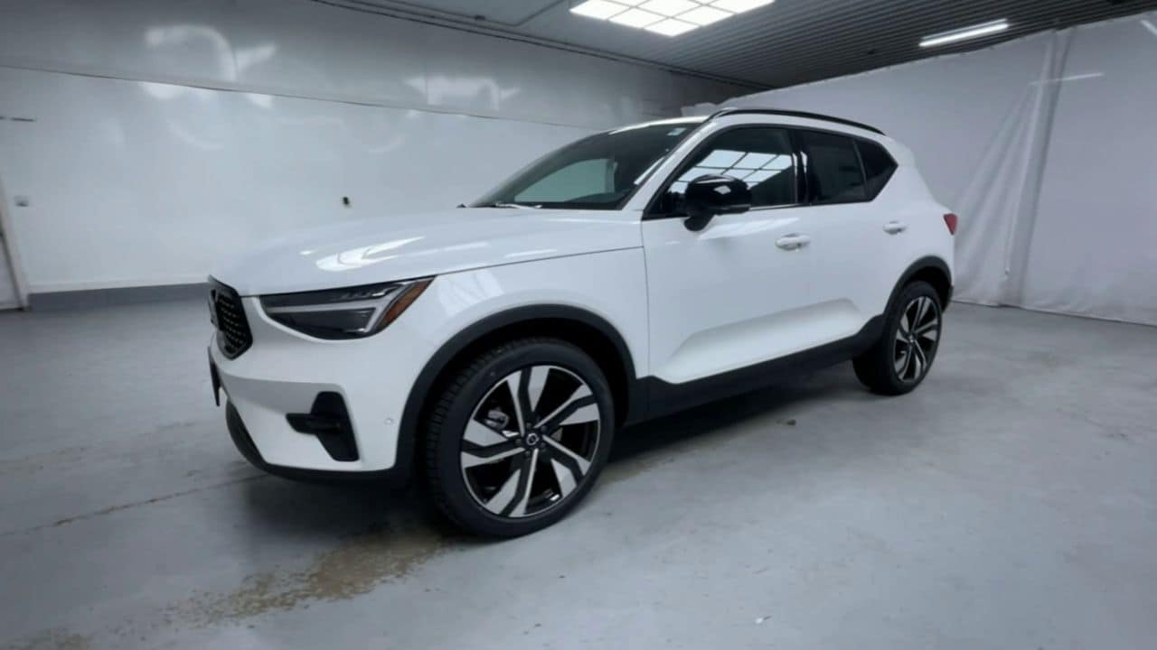 2026 Volvo XC40 Ultra - Photo 6