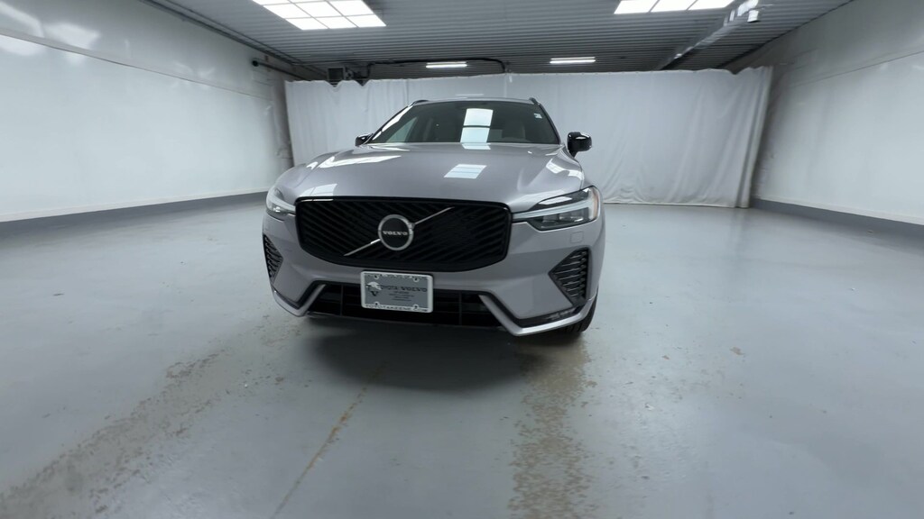 New 2026 Volvo XC60 B5 Core SUV