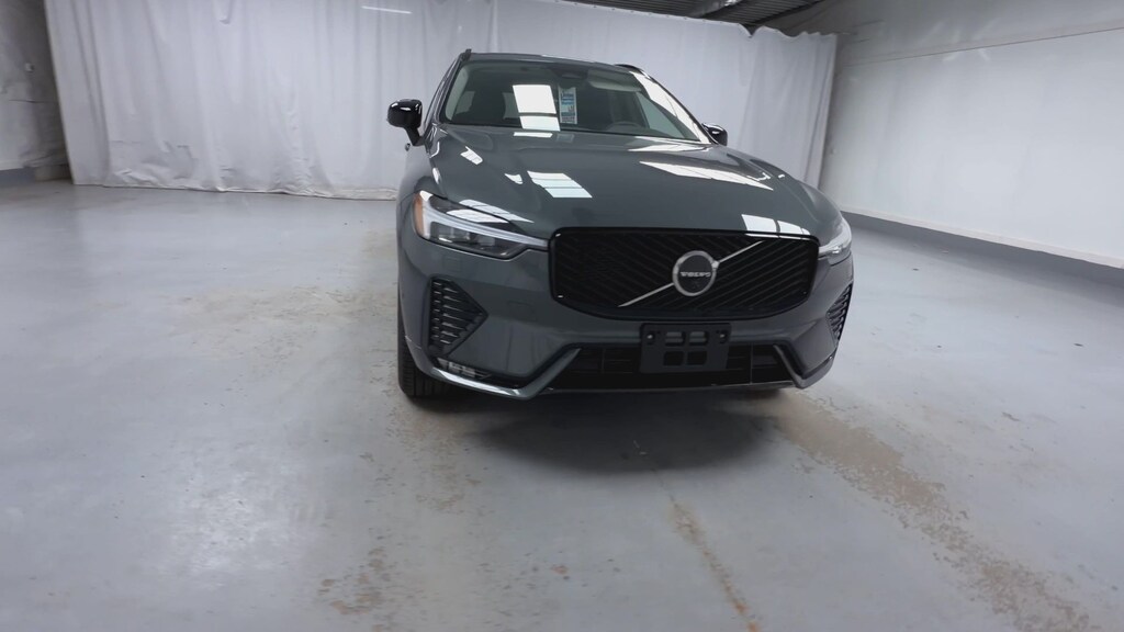 New 2026 Volvo XC60 B5 Plus SUV