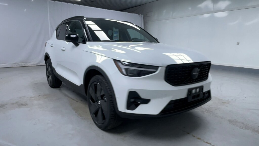 New 2026 Volvo XC40 B5 Ultra Black Edition SUV