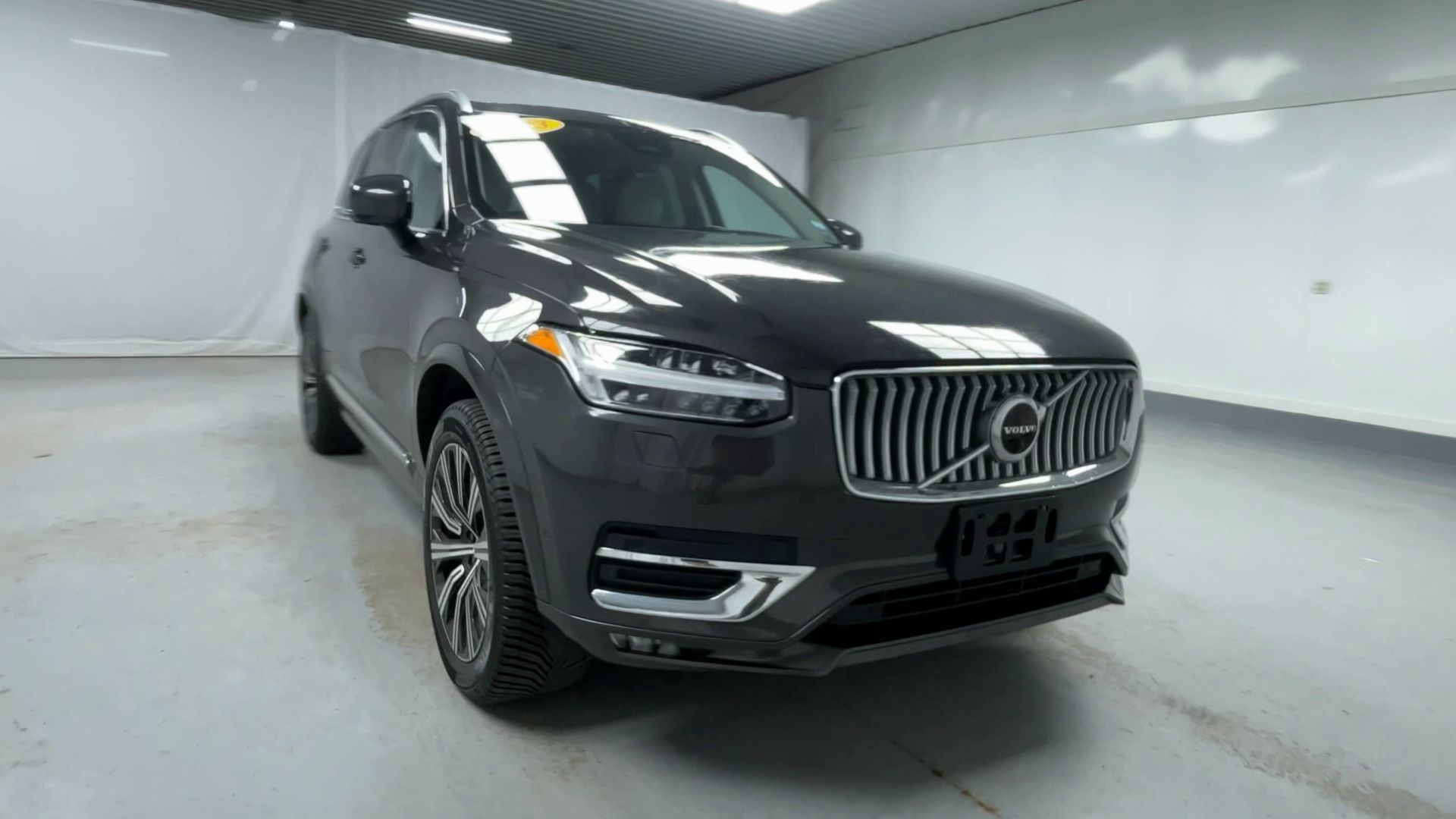 2023 Volvo XC90 Plus photo 3