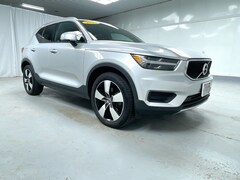 2019 Volvo XC40 Momentum SUV