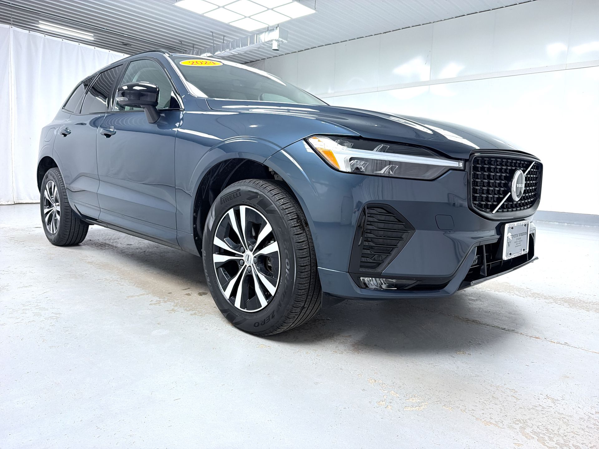 2024 Volvo XC60 B5 Core SUV