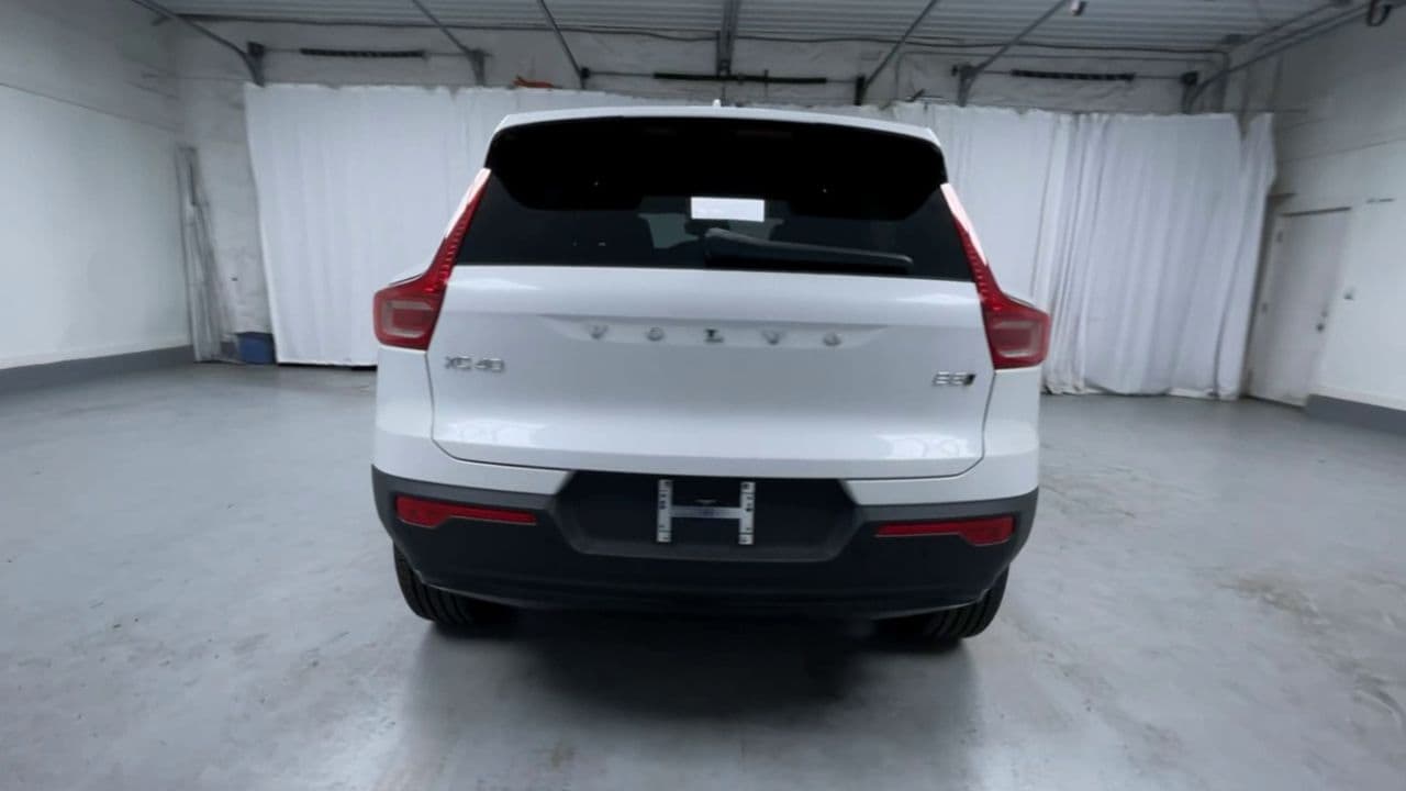2026 Volvo XC40 Ultra - Photo 12
