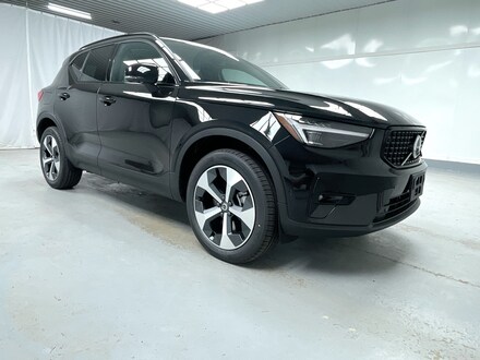 2026 Volvo XC40 B5 Plus SUV
