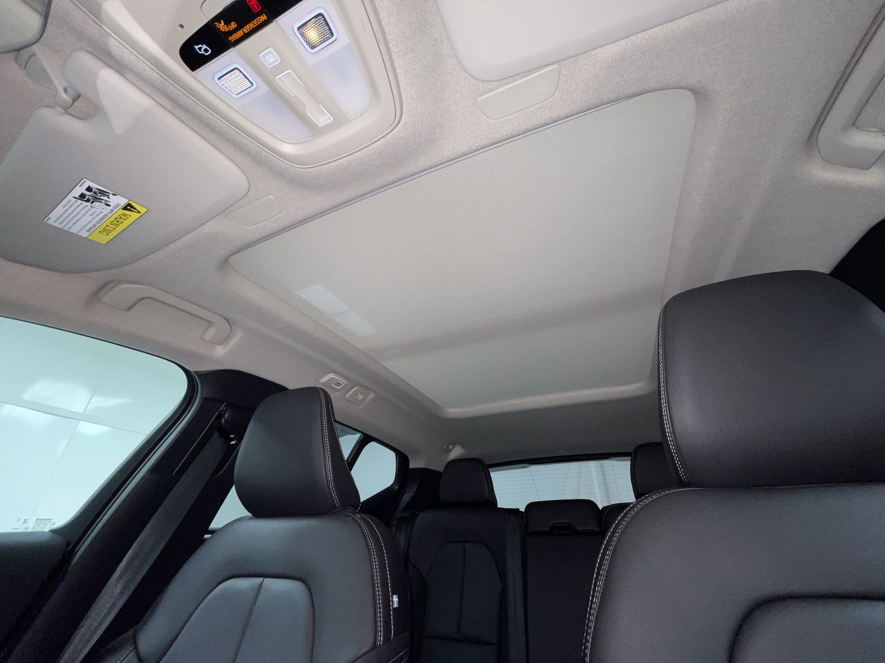 2026 Volvo XC40 Ultra - Photo 30