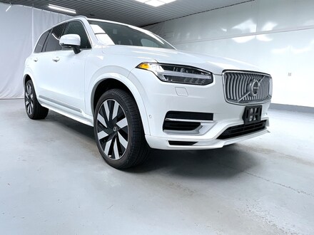 2025 Volvo XC90 Plug-In Hybrid T8 Plus SUV