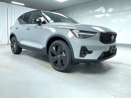 2026 Volvo XC40 B5 Ultra Black Edition SUV