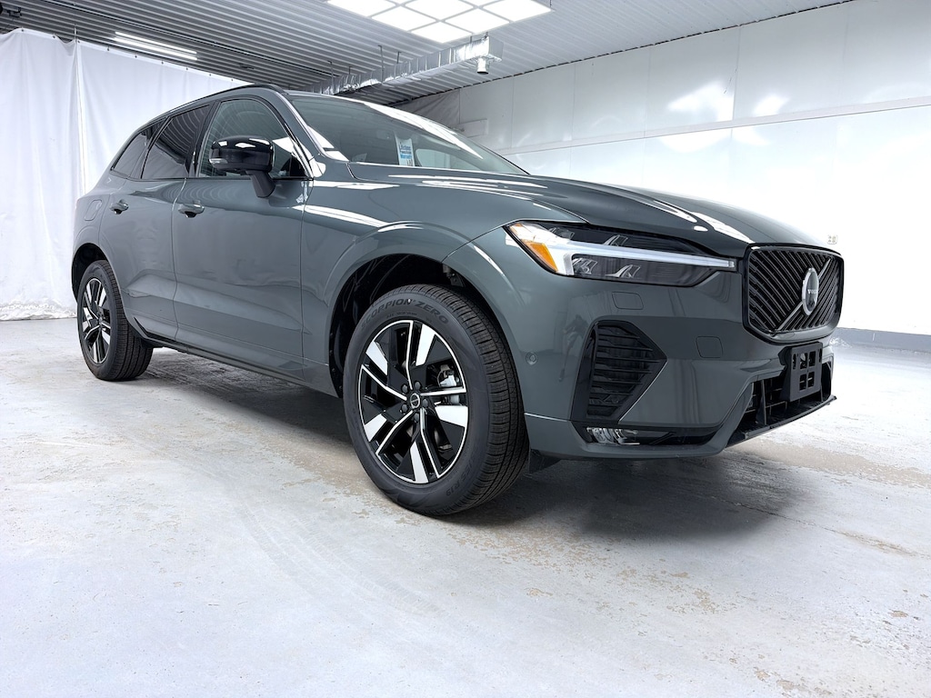 New 2026 Volvo XC60 B5 Plus SUV