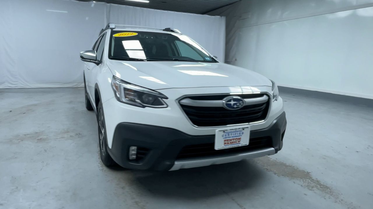 2022 Subaru Outback Touring photo 3