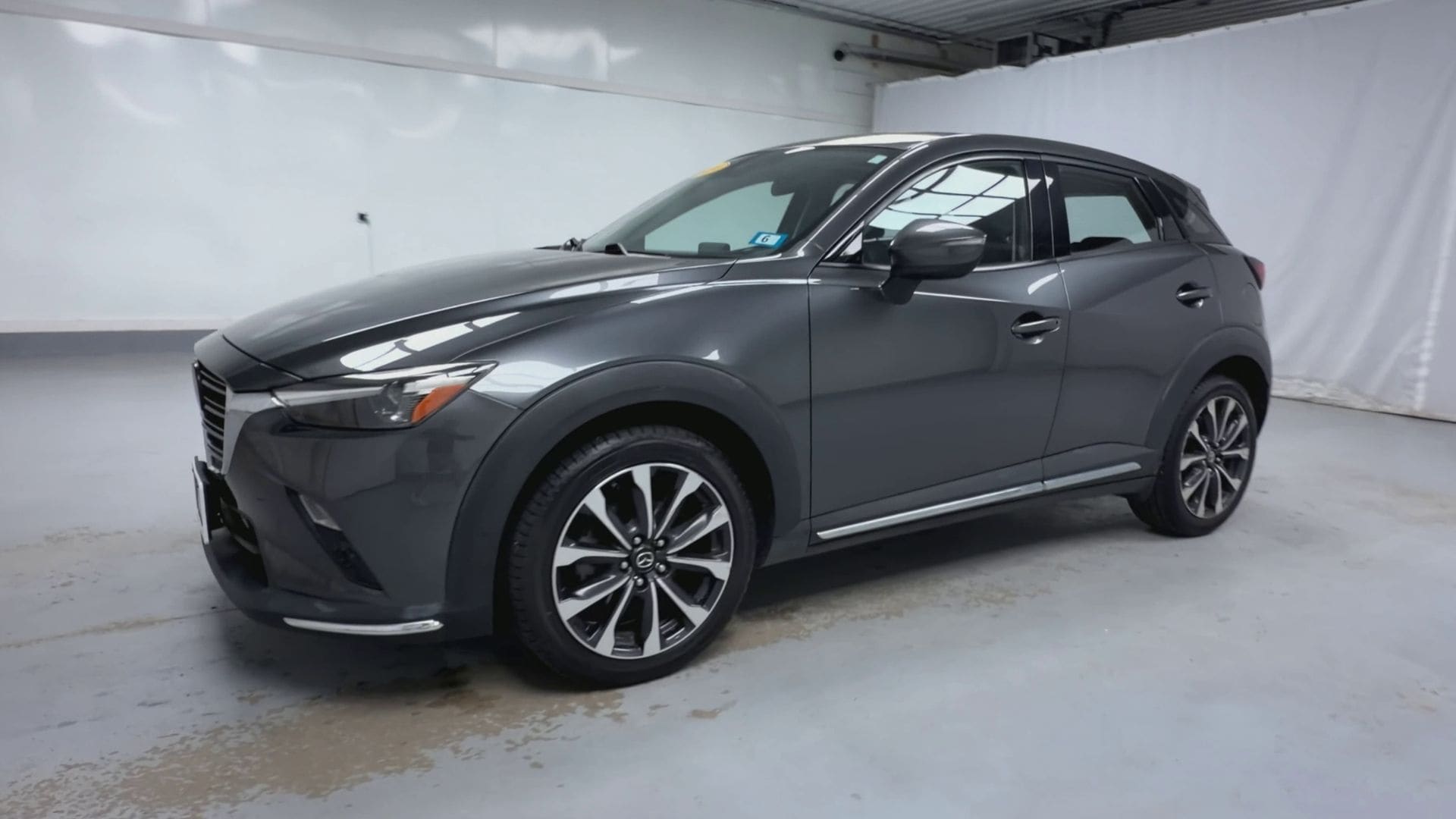 View vehicle photo 6