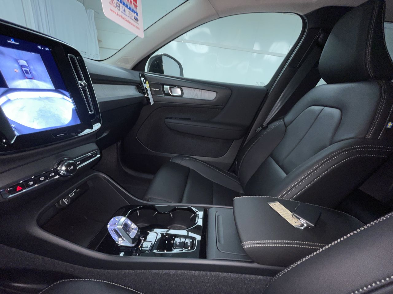 2026 Volvo XC40 Ultra - Photo 29