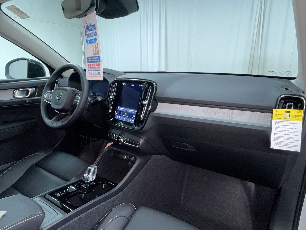 2026 Volvo XC40 Ultra - Photo 19