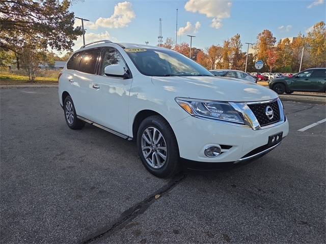 2015 Nissan Pathfinder SV