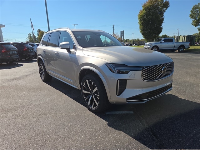 2026 Volvo XC90 Core's photo