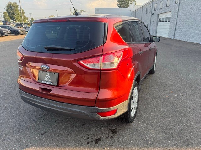 2015 Ford Escape S photo 3