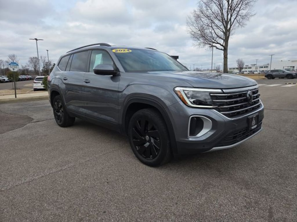Used 2024 Volkswagen Atlas 2.0T SE w/Technology SUV