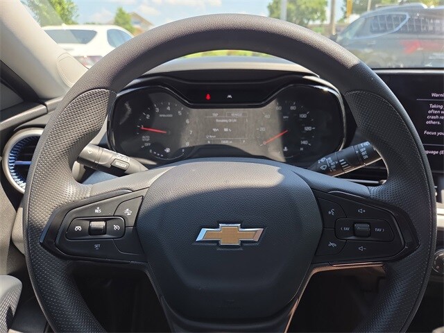 2024 Chevrolet Trax LS photo 2