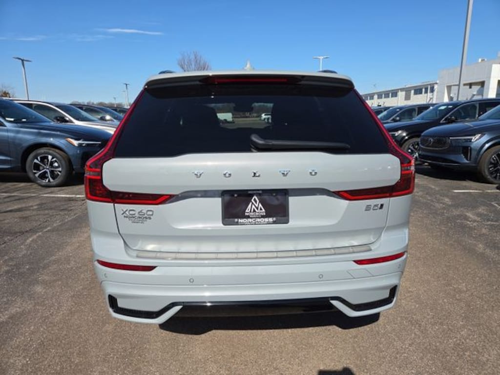New 2026 Volvo XC60 B5 Plus SUV